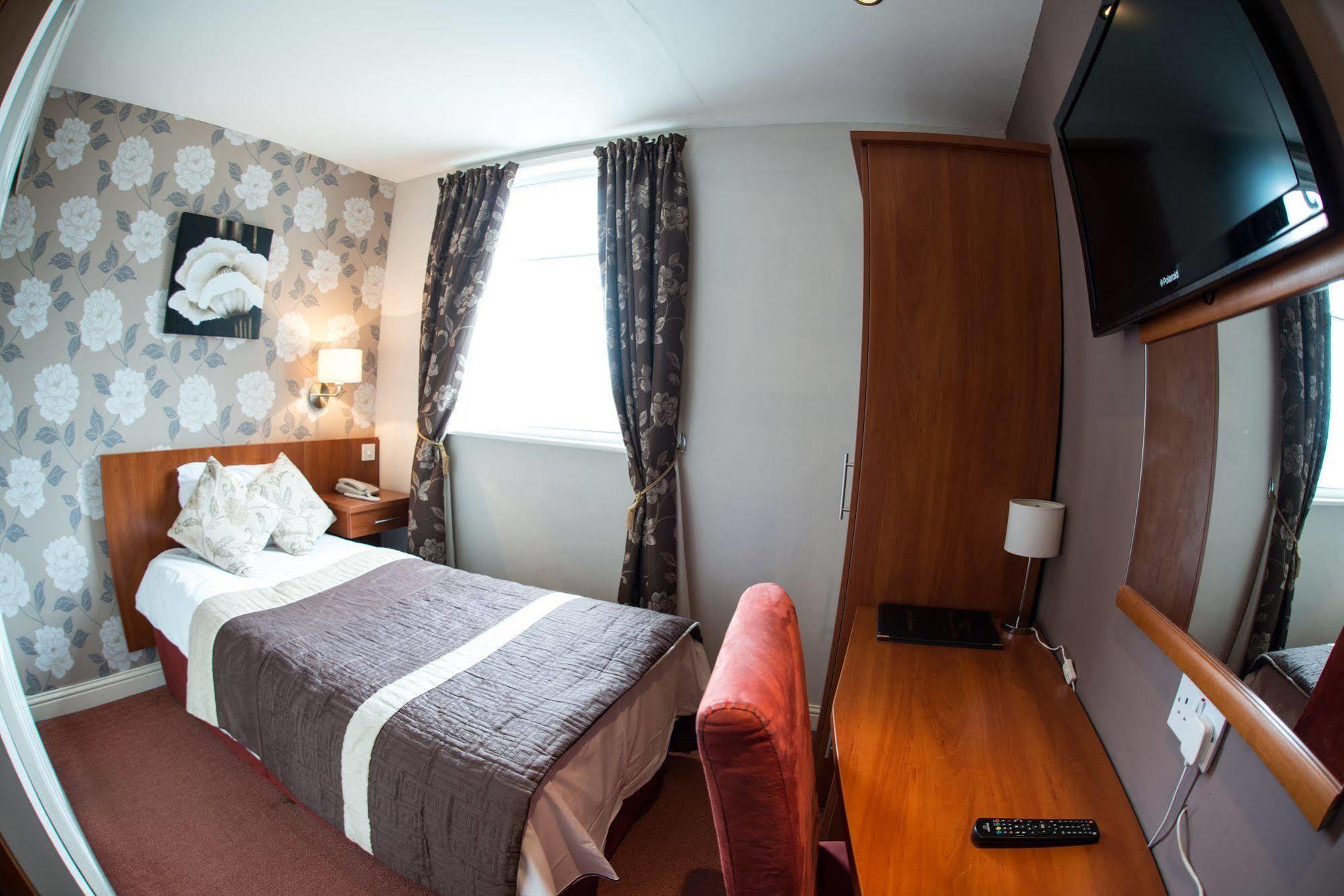 Thomas 3* Leamington Spa